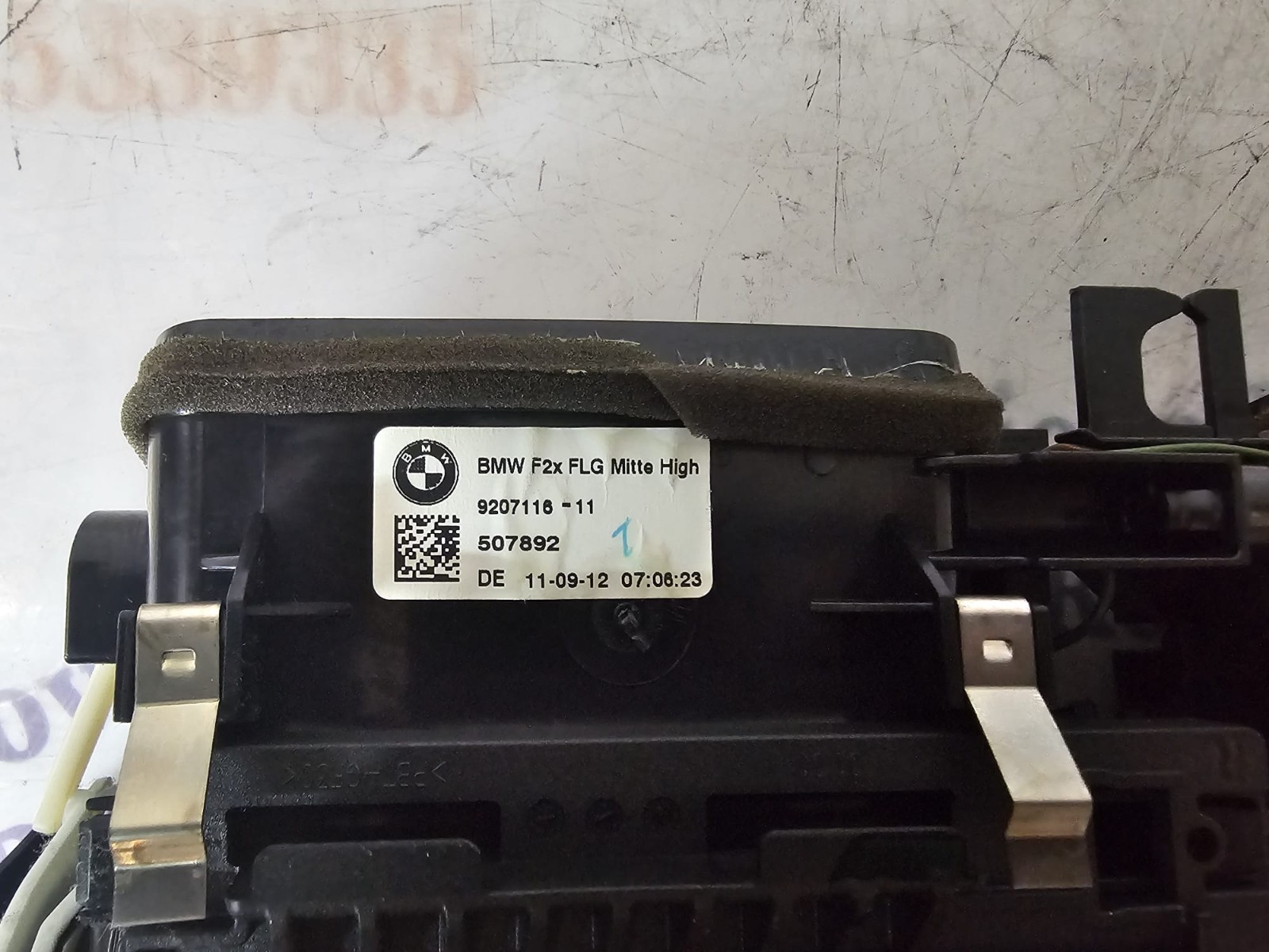 BLOCCHETTO ARIA +PULSANTE APERTURA 4FRECCE BMW S1 116 BENZ <11-15>COD 9207116-11 // BMW S1 116 BENZ 11-15 AIR BLOCK + OPENING BUTTON 4 ARROW COD 9207116-11 - immagine 3