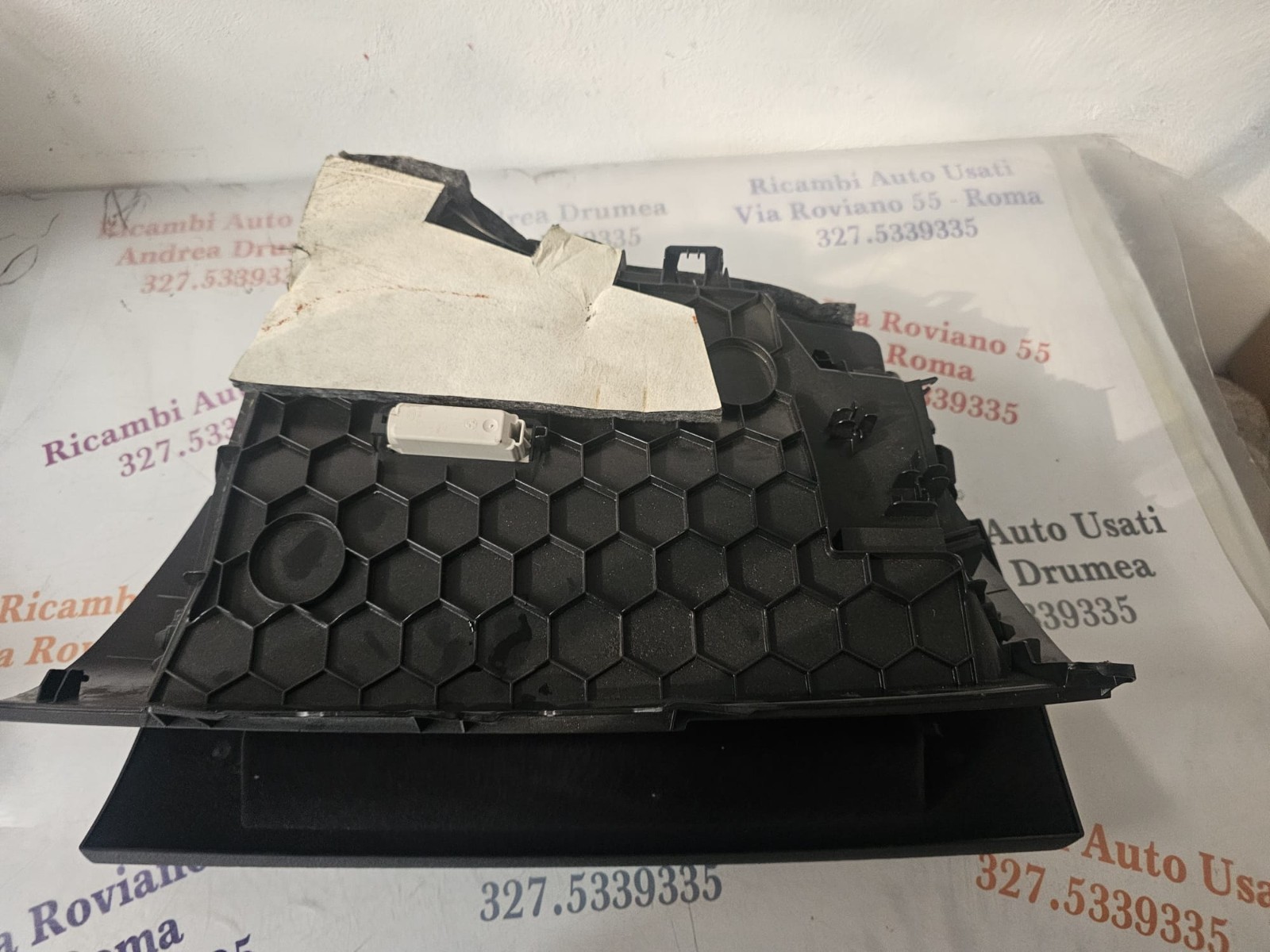 VANO CASSETTO PORTAOGGETTI LATO PASSEGERO SMART FORTWO 451 - immagine 4