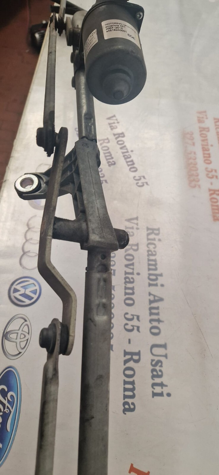 MOTORINO TERGICRISTALLO SMART 451 2007-2015 VALEO A4518240001 12 V SMART 451 2007-2015 WIPER MOTOR VALEO A4518240001 12 V - immagine 2