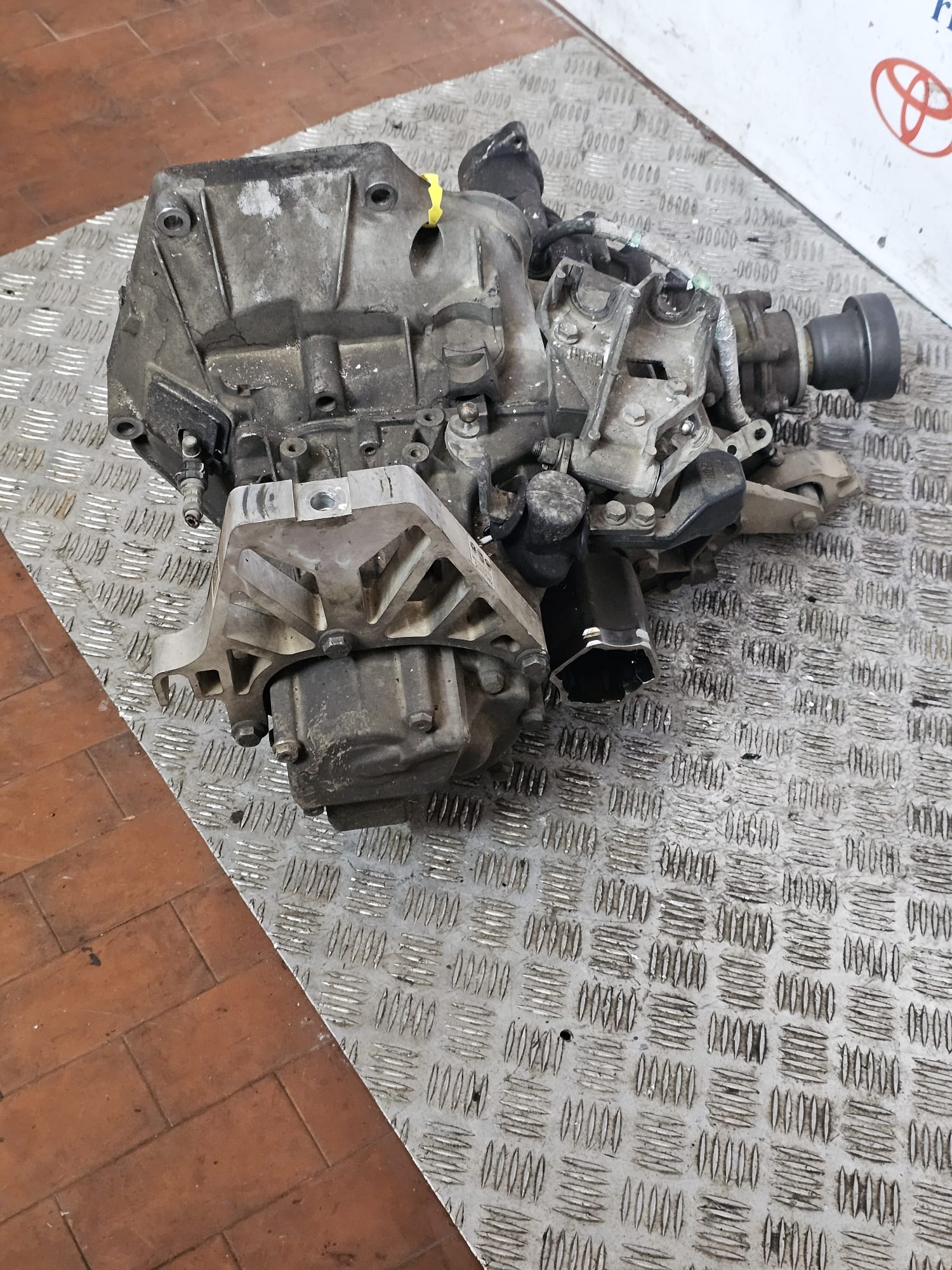 Cambio Fiat Panda 1.3 diesel 4x4 km117.000 2015-2019 cod 330A1000 - immagine 3