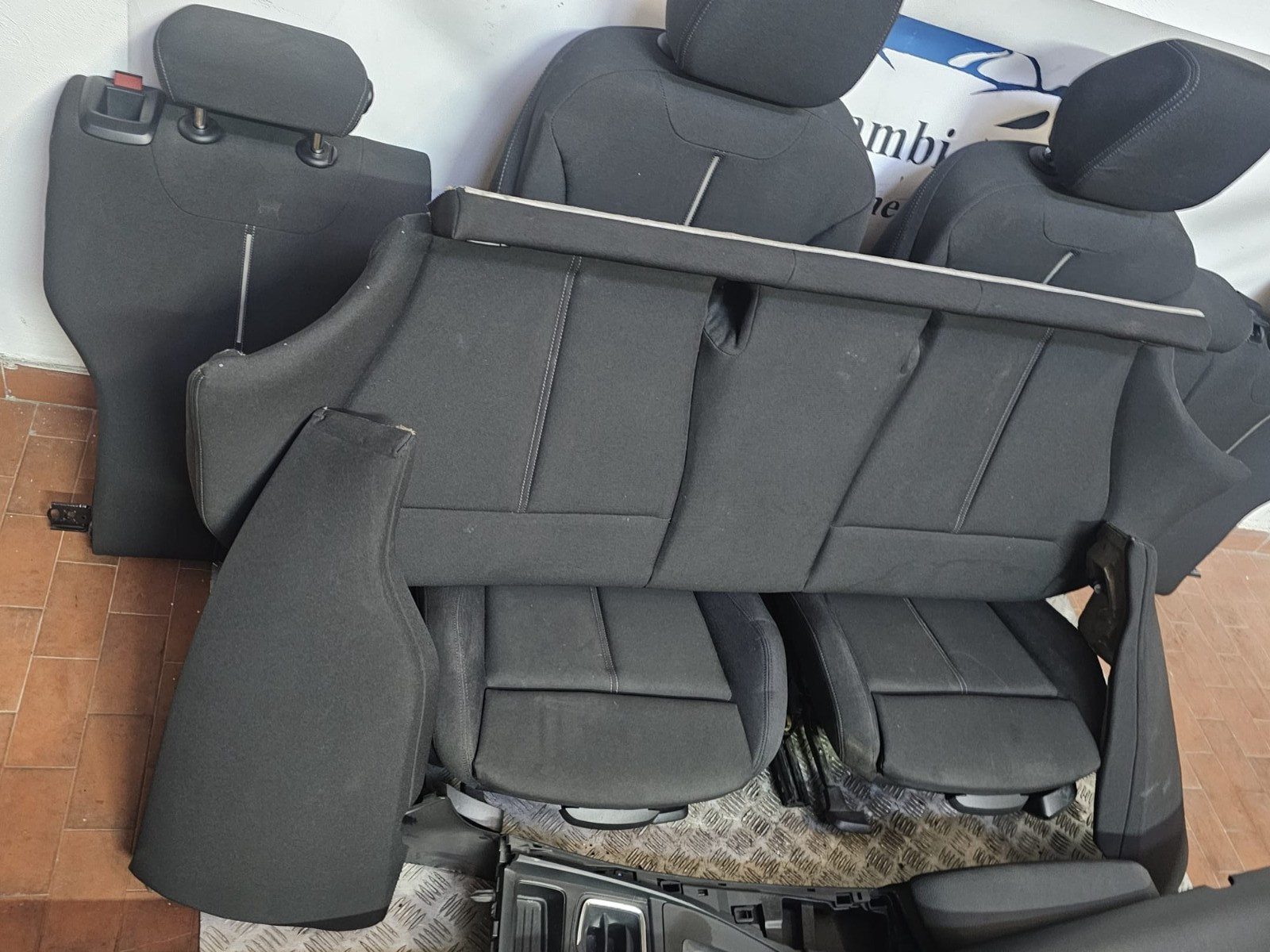 Tappezzeria completa Bmw Serie 1 F20 Dal 2011 al 2015 Complete upholstery BMW 1 Series F20 from 2011 to 2015 - immagine 4