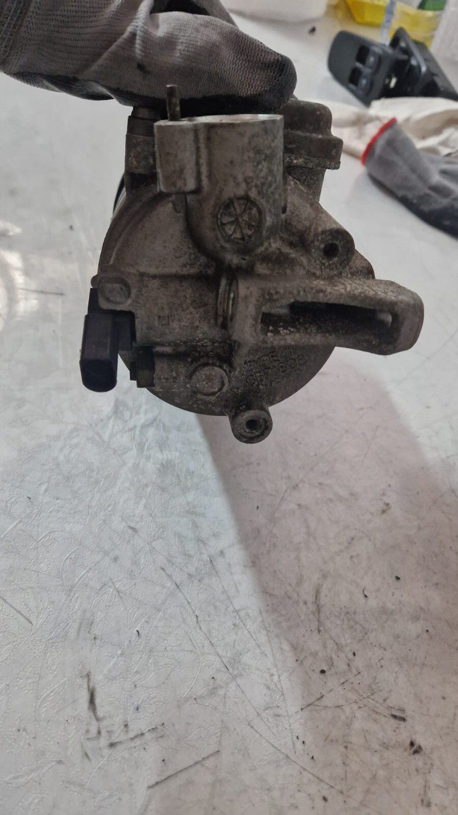 COMPRESSORE A/ C VOLKSWAGEN / AUDI 5K0820803A - immagine 5
