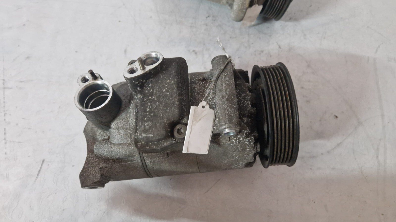 COMPRESSORE A/ C VOLKSWAGEN / AUDI 5K0820803A - immagine 9
