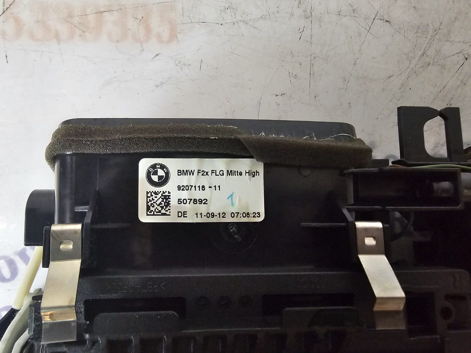 BLOCCHETTO ARIA +PULSANTE APERTURA 4FRECCE BMW S1 116 BENZ <11-15>COD 9207116-11 // BMW S1 116 BENZ 11-15 AIR BLOCK + OPENING BUTTON 4 ARROW COD 9207116-11 - immagine 3