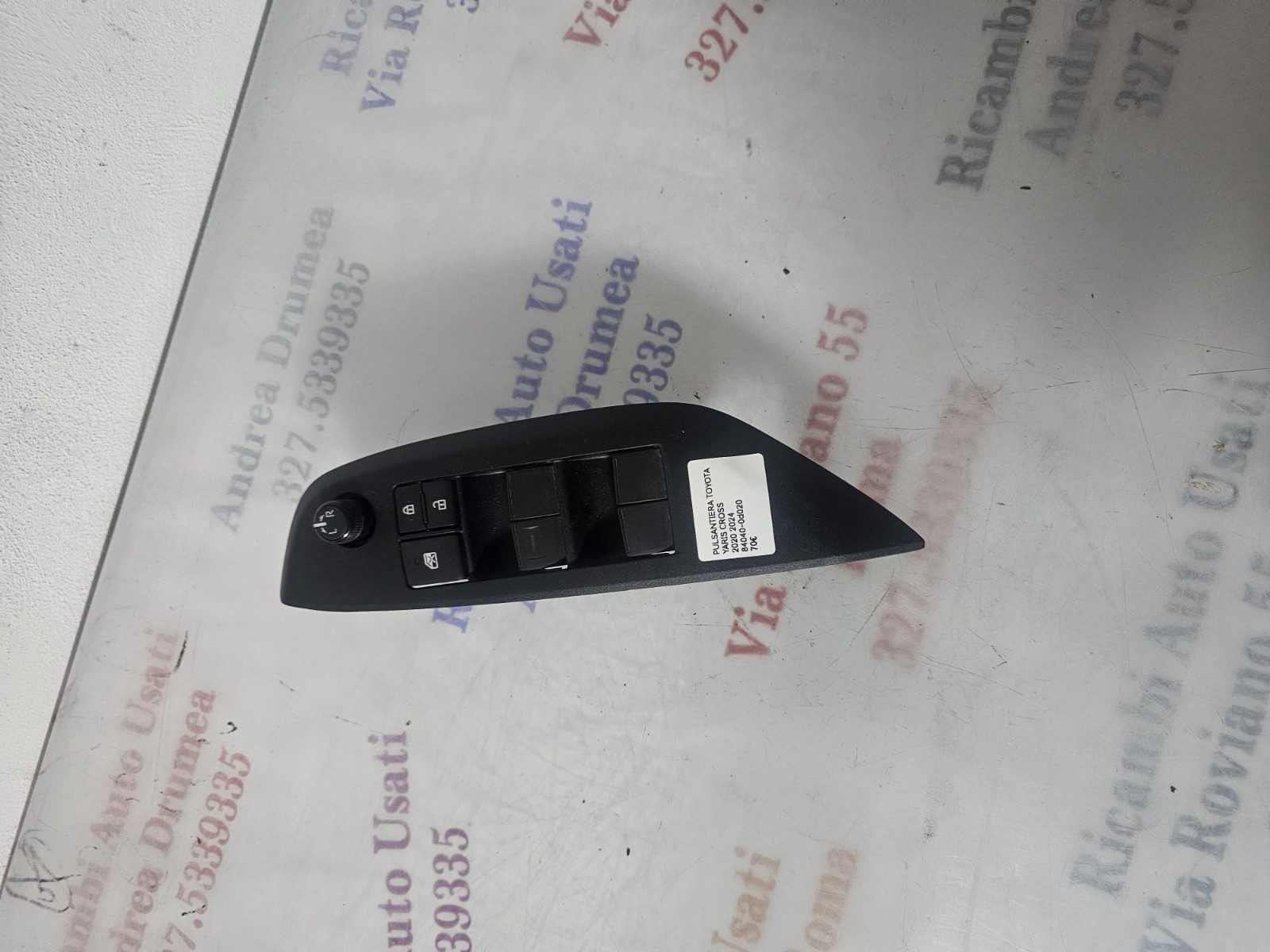 PULSANTIERA TOYOTA YARIS CROSS 2020-2014 COD 84040-0D020