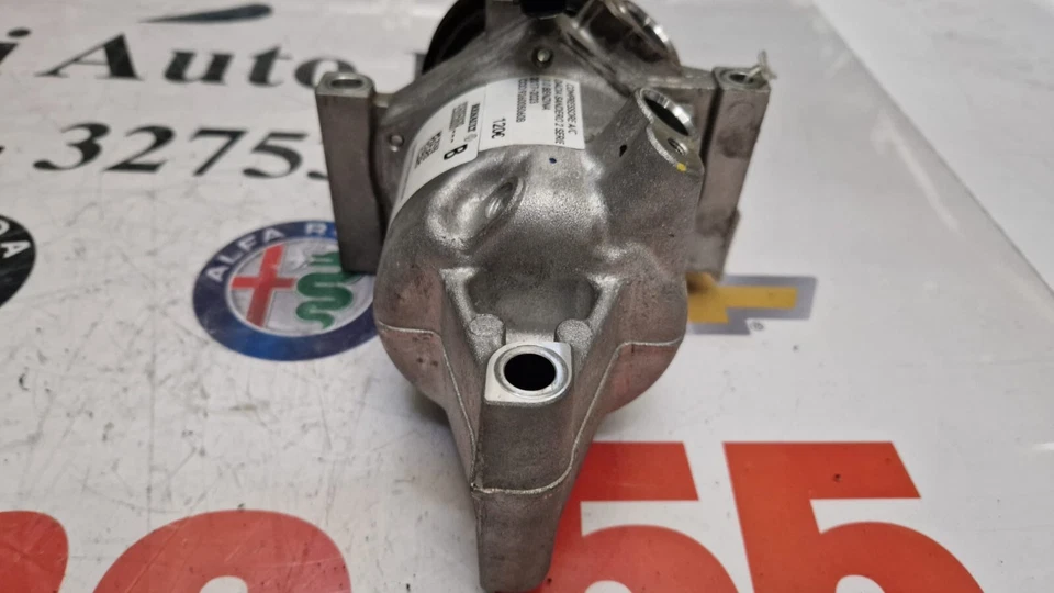Compressore A/C Dacia Sandero 2 Serie 1.0 Benzina 2017-2023 Codice 926005060B - immagine 4