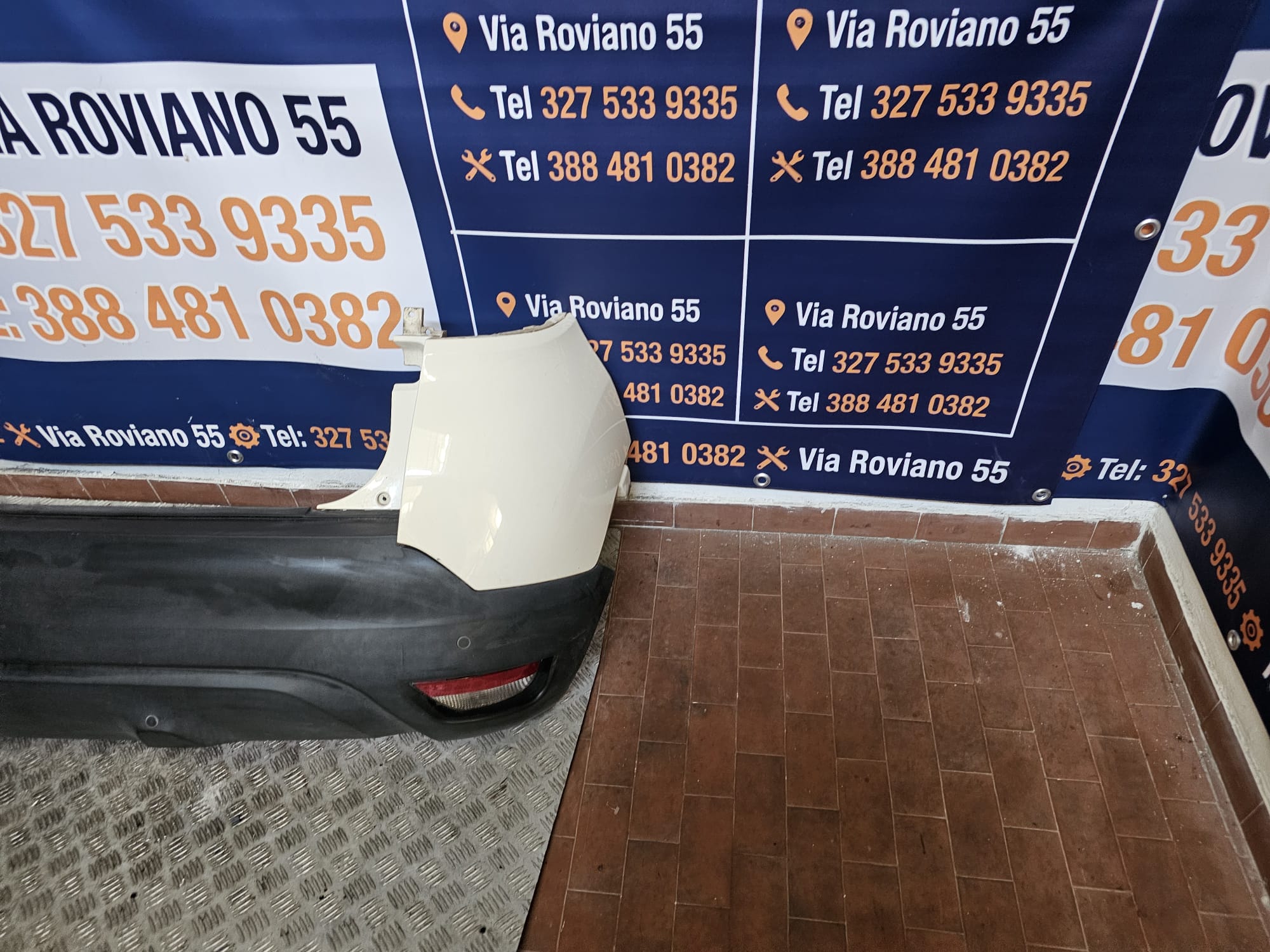 PARAURTI COMPLETO RENAULT CAPTUR CON SENSORI PARCHEGGIO 2012-2019 - immagine 3