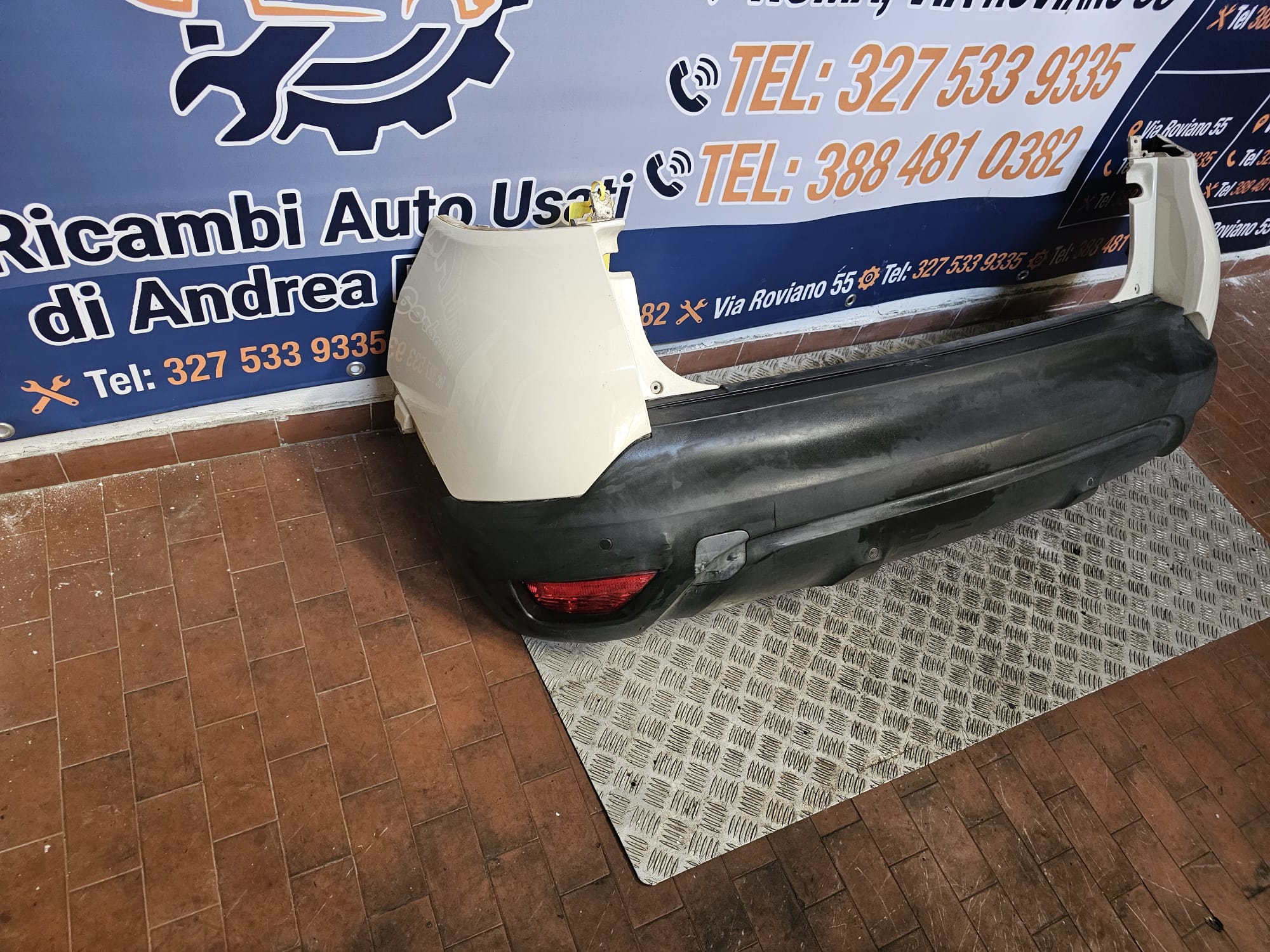 PARAURTI COMPLETO RENAULT CAPTUR CON SENSORI PARCHEGGIO 2012-2019 - immagine 7