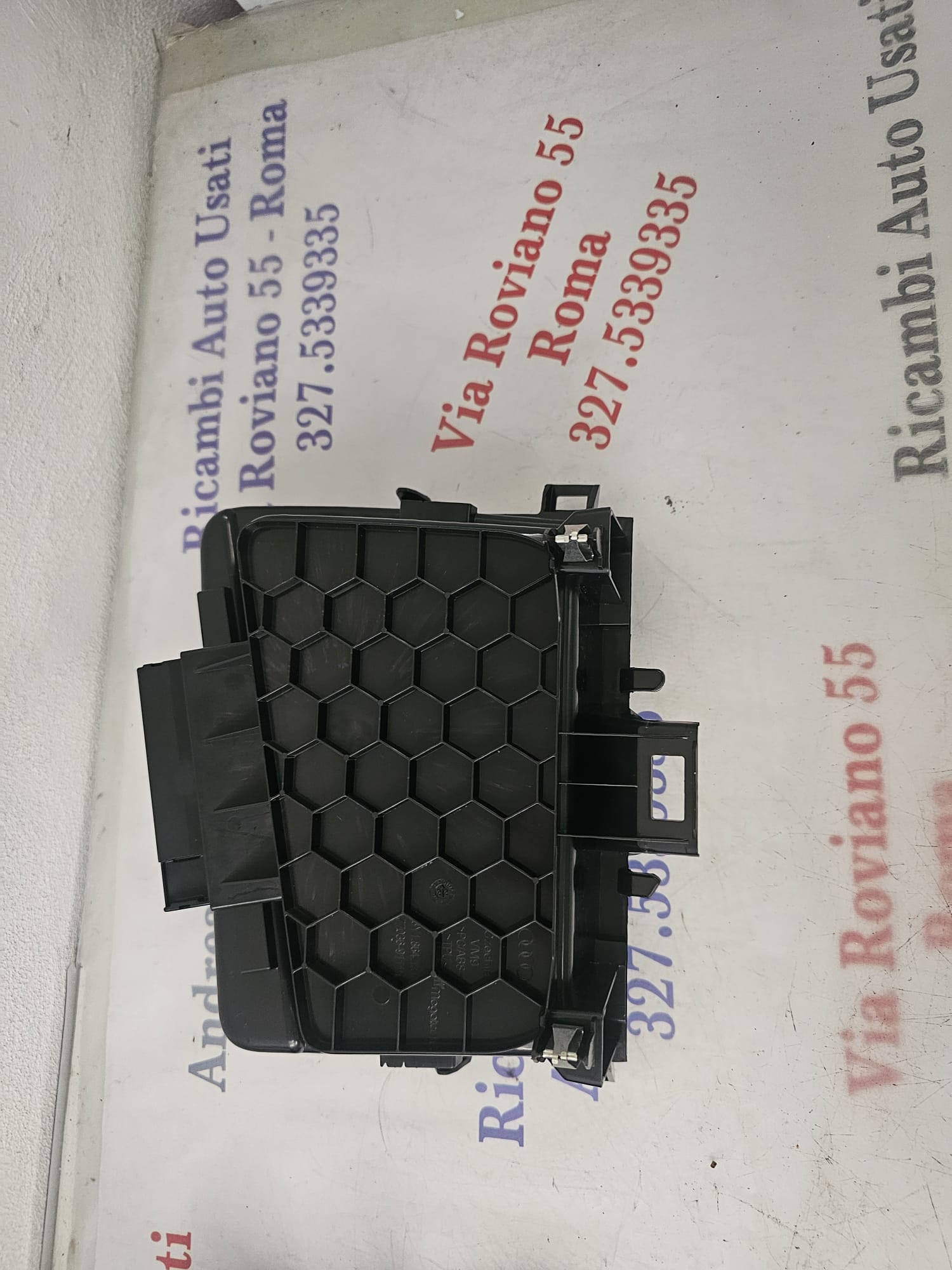 Cassetto Portaoggetti Audi A3 8Y+ USB 8Y1864131 - immagine 4