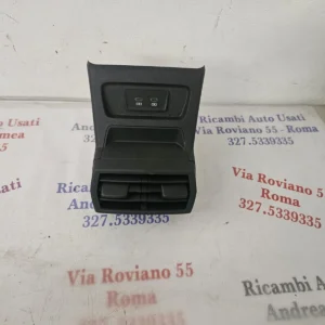 BOCCHETTE ARIA POSTERIORE PER AUDI A3 Sportback (8YA) 8Y0857042