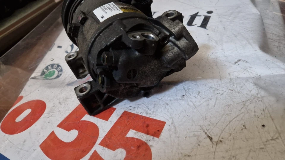 Compressore A/C NISSAN MICRA K11 1.0 1.3 Benzina 2000-2003 COD. 926001F701 - immagine 2