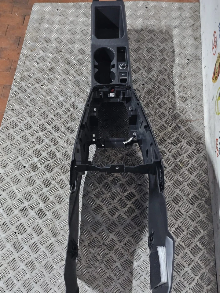 TUNEL CENTRALE AUDI A3 8Y 2020-2025 8Y1863241