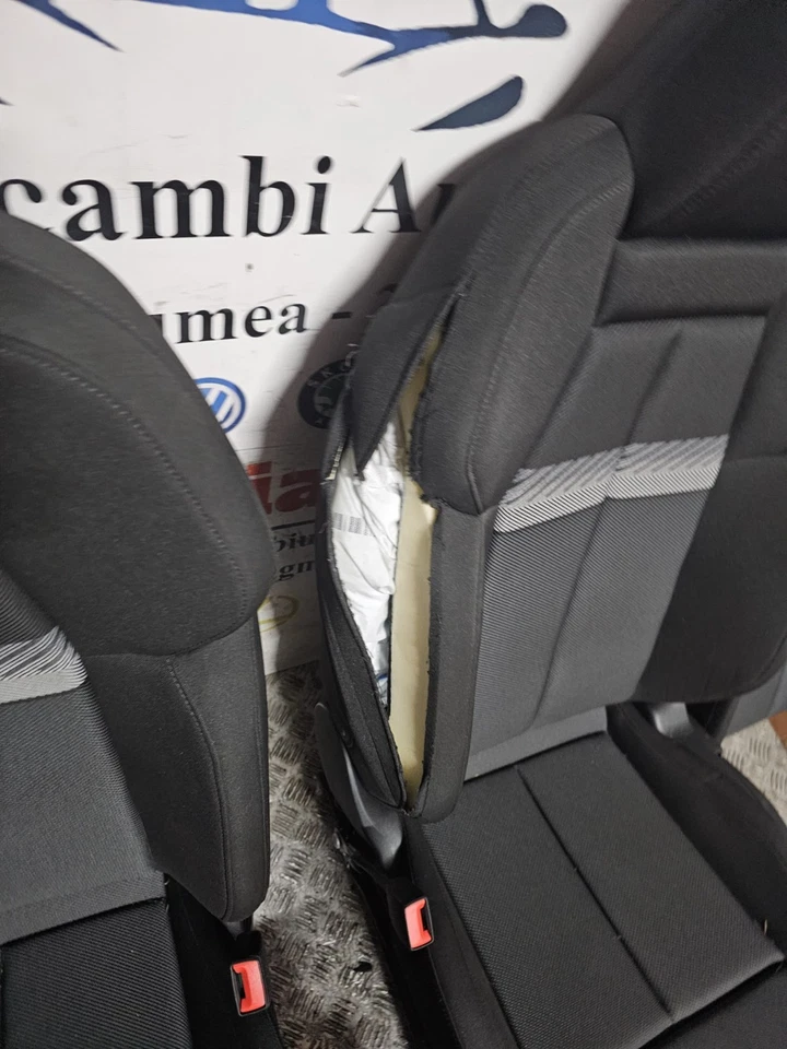 TAPPEZZERIA COMPLETA AUDI A3 8Y 2.0 DIESEL 2022 SEDILE CONDUCENTE SCOPIATO - immagine 2