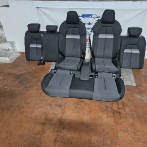 TAPPEZZERIA COMPLETA AUDI A3 8Y 2.0 DIESEL 2022 SEDILE CONDUCENTE SCOPIATO