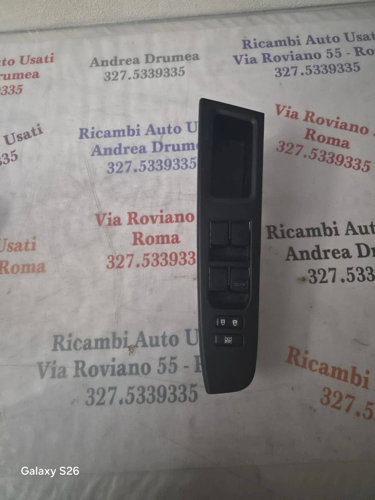 Pulsantiera Alzacristalli Sinistra Sx Toyota Yaris 2015-2019 Cod 088-1586 15 pin