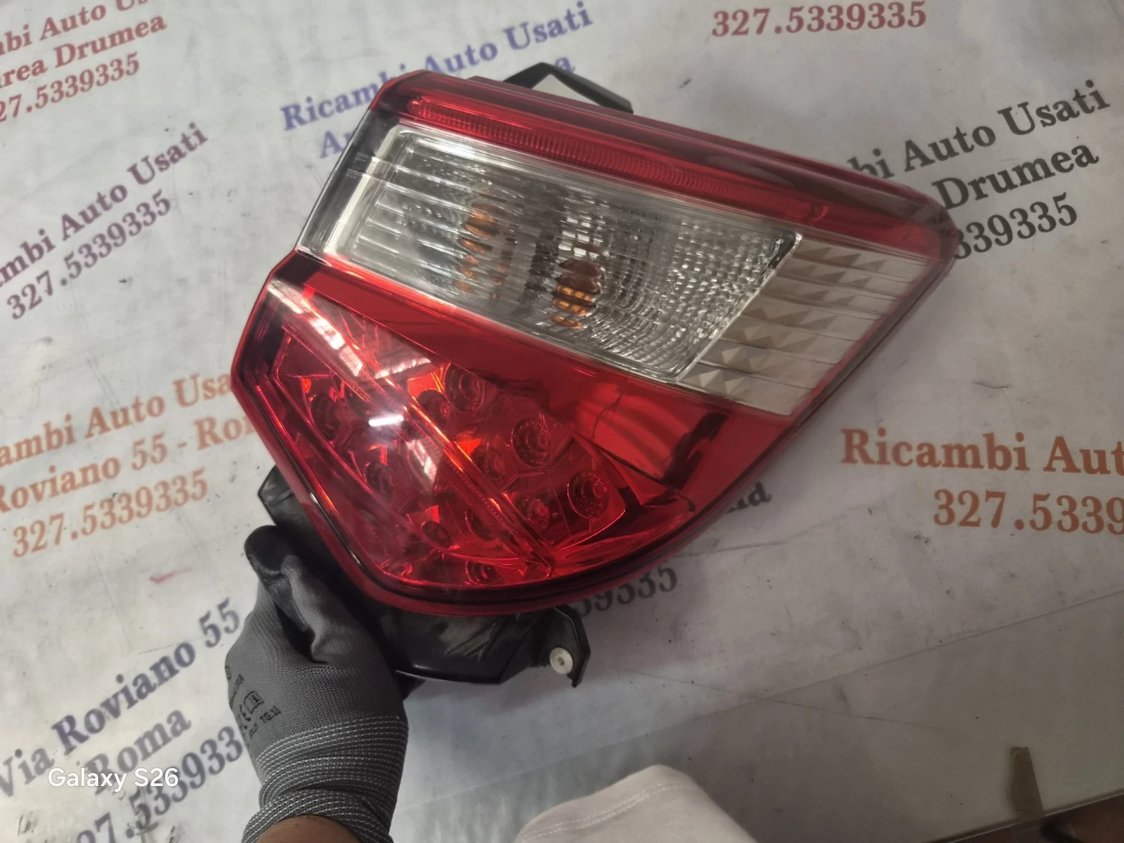 Fanale Posteriore Destro DX LED Toyota Yaris 2015-2019 Cod 0D-203-0D205 Usato - immagine 5