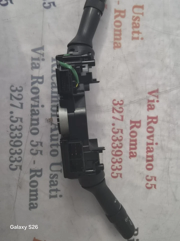Devioluci Leva Comando Luci Toyota Yaris 2015-2019 Cod 17F938-0D300 Usato Originale - immagine 2