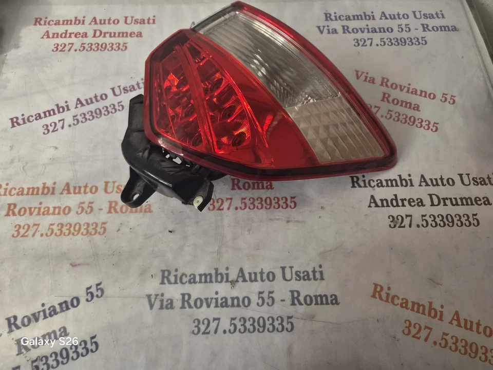 Fanale Posteriore Destro DX LED Toyota Yaris 2015-2019 Cod 0D-203-0D205 Usato - immagine 2